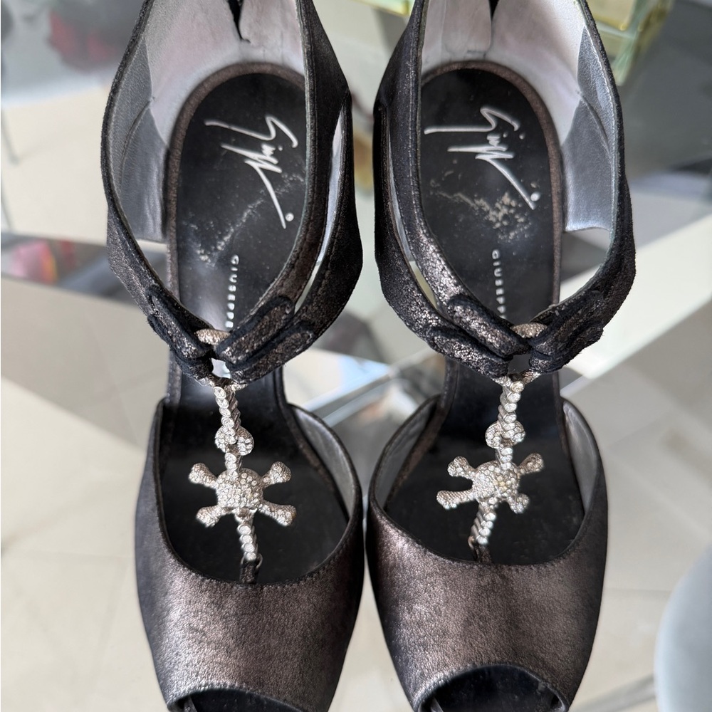 Giuseppe Zanotti Metallic Black Skull Embellished Heels